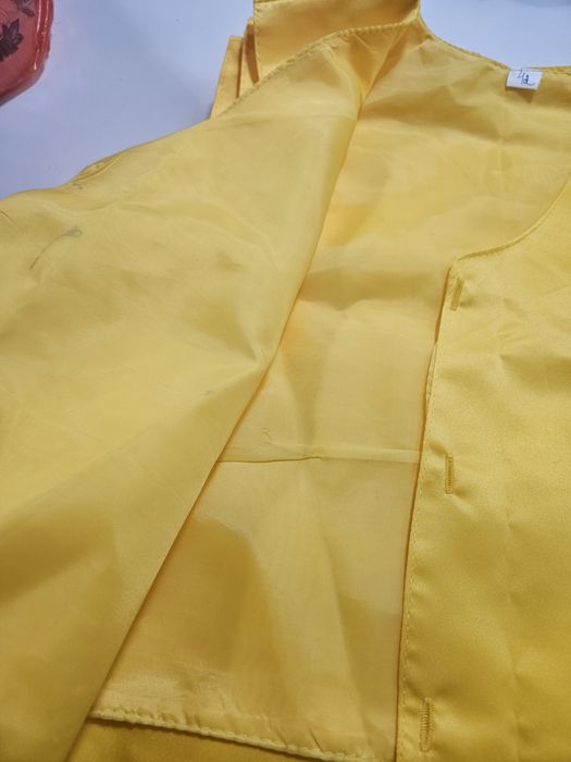 Продам детский жилеты