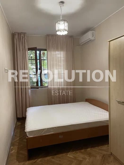 Дава се под наем Тристаен апартамент в Варна, Център - 75 кв.м за 950 € - Снимка #3