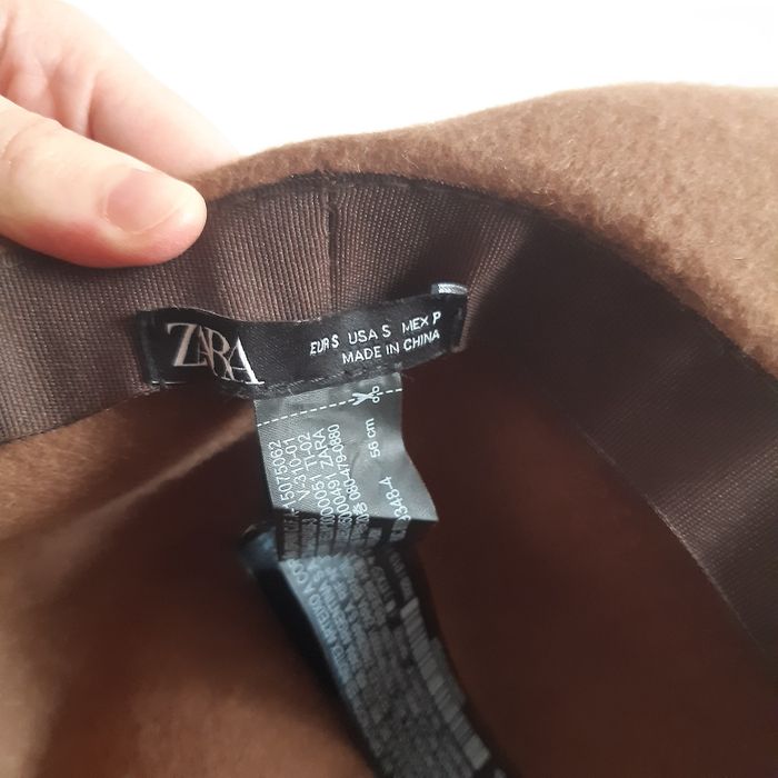 Pălărie din lână Zara