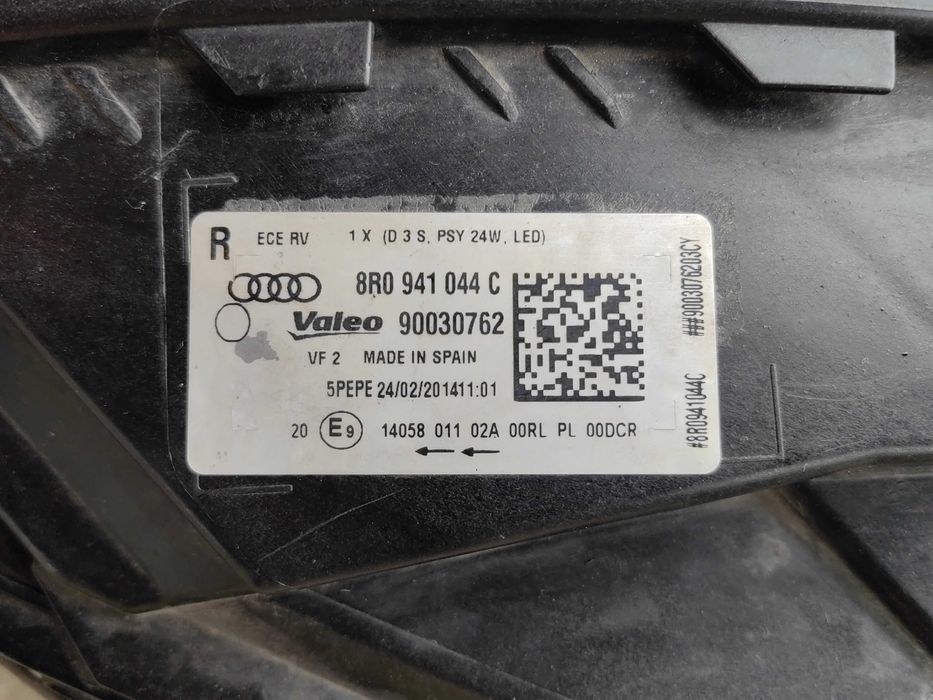 Фар Audi Q5 Bi-Xenon LED Face десен / Фар Ауди Кю5 ксенонов Оригинален