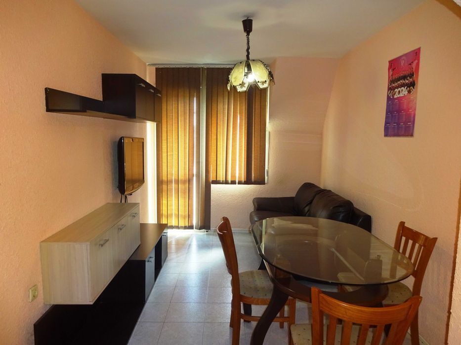 Дава се под наем Двустаен апартамент в Варна, Гранд Мол Варна - 64 кв.м за 255 € - Снимка #2