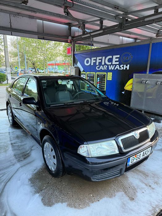 Škoda Octavia Tour 1.6 benzină 102 cp cititi descrierea