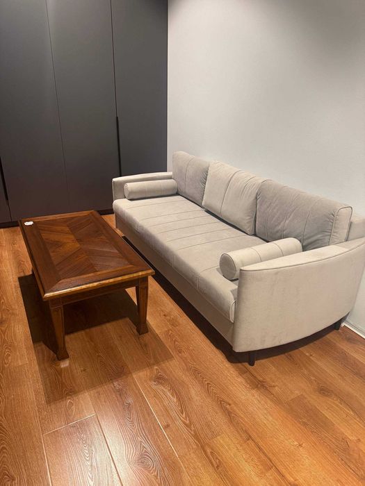 Журнальный столик для офиса и дома