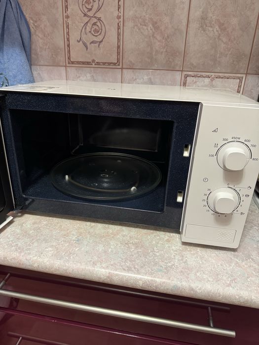 Продается микроволновая печь