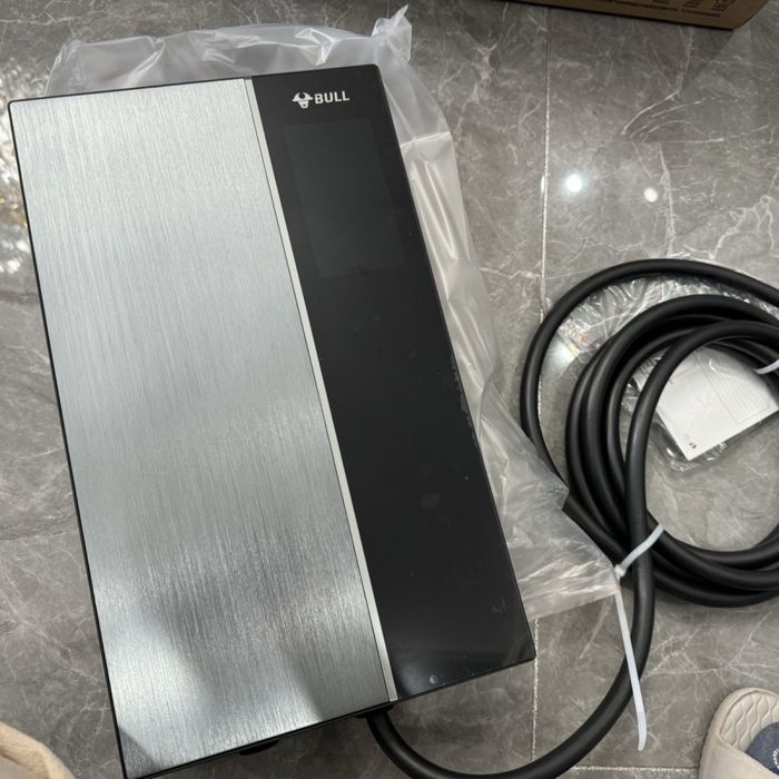 Зарядная станция для электромобиляBull 11 квт kw bmw zeekr mers tesla