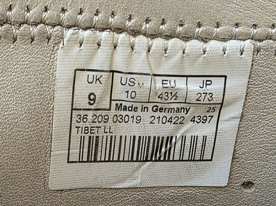 Туристически обувки Lova  Tibet LL
ف UPC