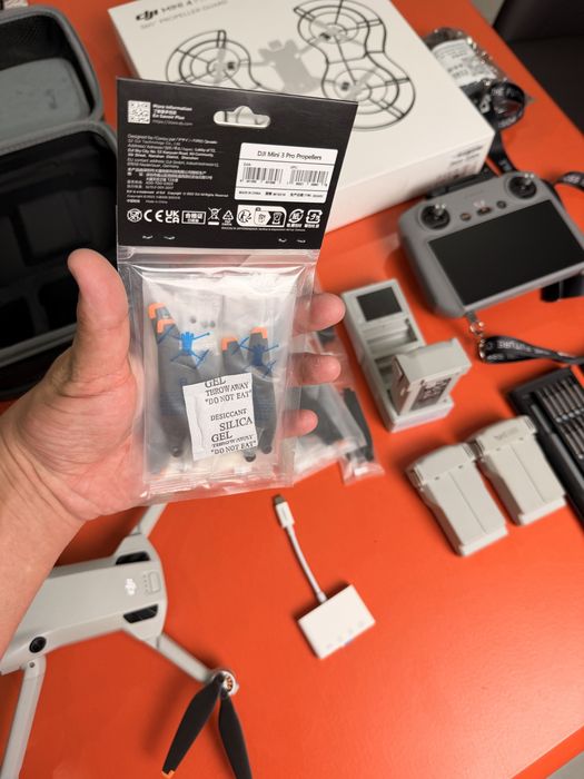 Дрон DJl Mini 4 Pro самая полная комплектация