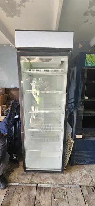 Холодильник витринный