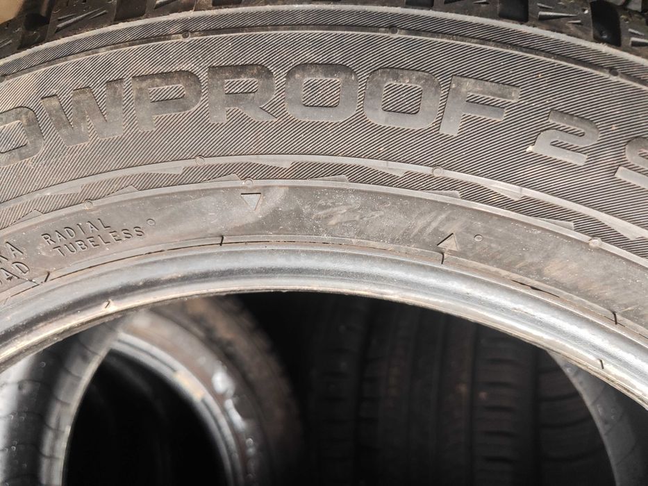 2бр.зимни гуми 235/55/18 Nokian