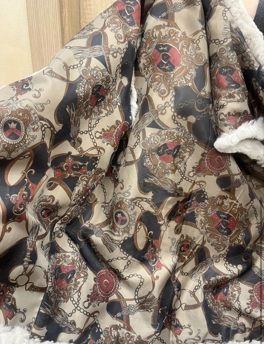 Продавам пухен мек елек