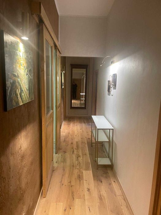 Închiriez apartament 4 camere (113 mp) ultracentral, lângă Piața Unirii