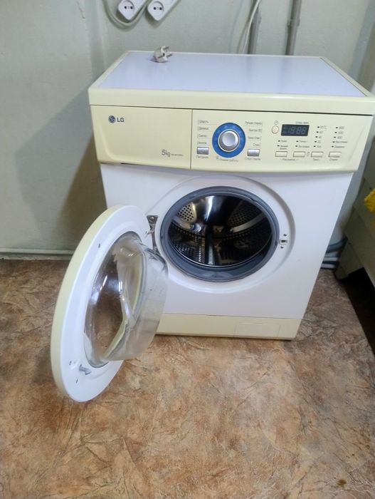 Продам стиральную машину