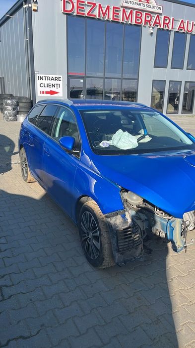 Dezmembram Peugeot 308 break 1.2 benzina din 2020