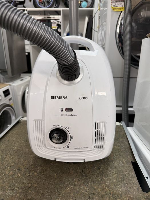 Прахосмукачка Siemens IQ300