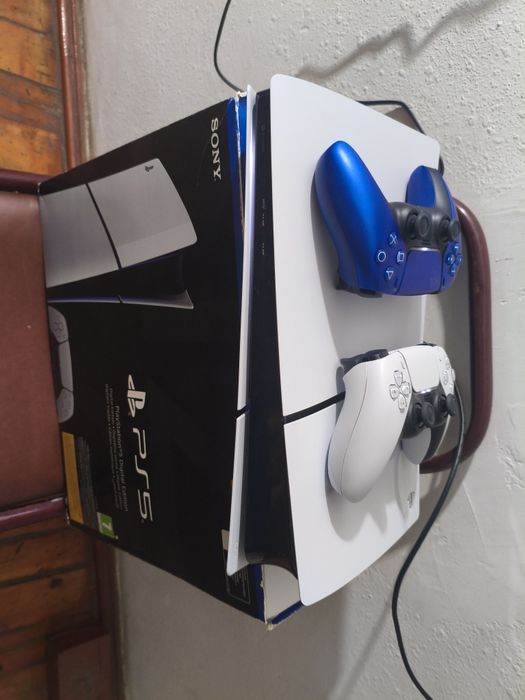 Playstation 5 slim sotiladi