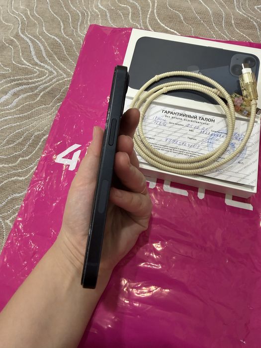 Продаю iPhone 13 , синий 128 гб память