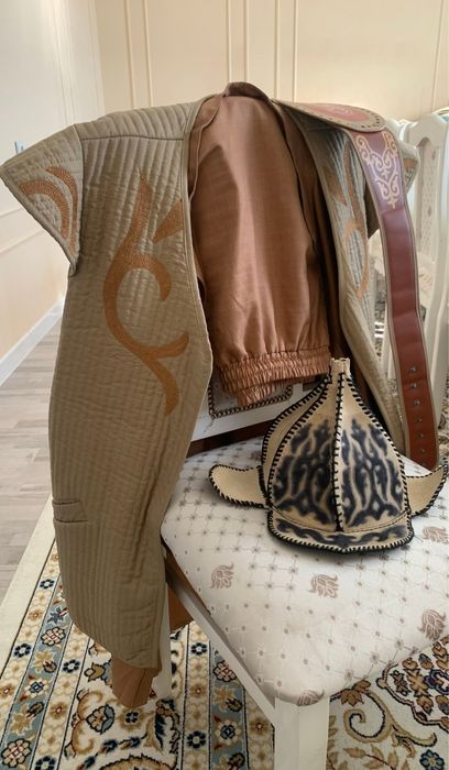 Батырдың киімі сатылады