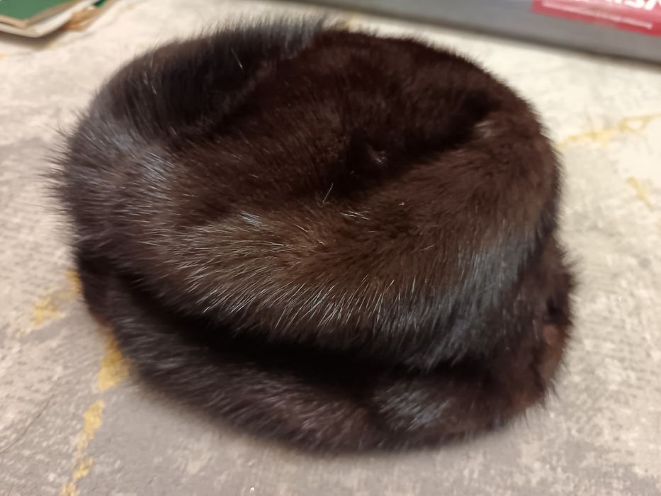 Норковые шапки б/у