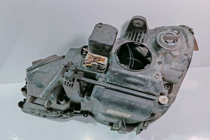 Far Dreapta A2128208461KZ Mercedes-Benz E-Class W212/S212/C207/A207