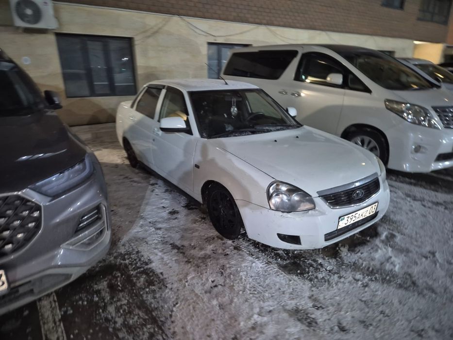 Продам срочно приора 2013г