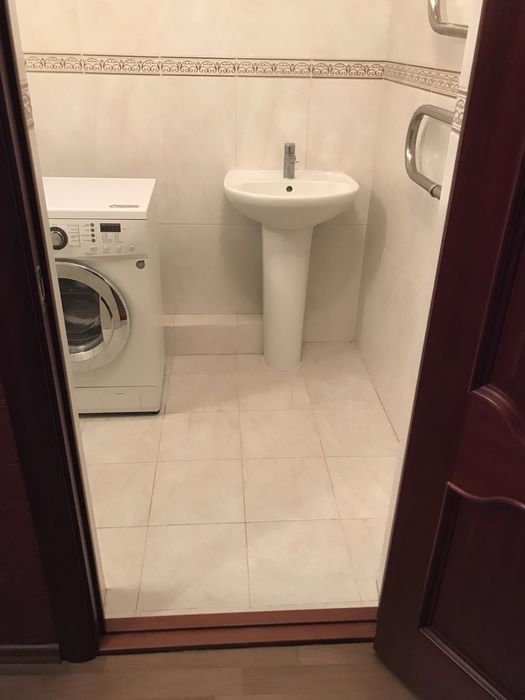 Продам 5- комнатную квартиру.