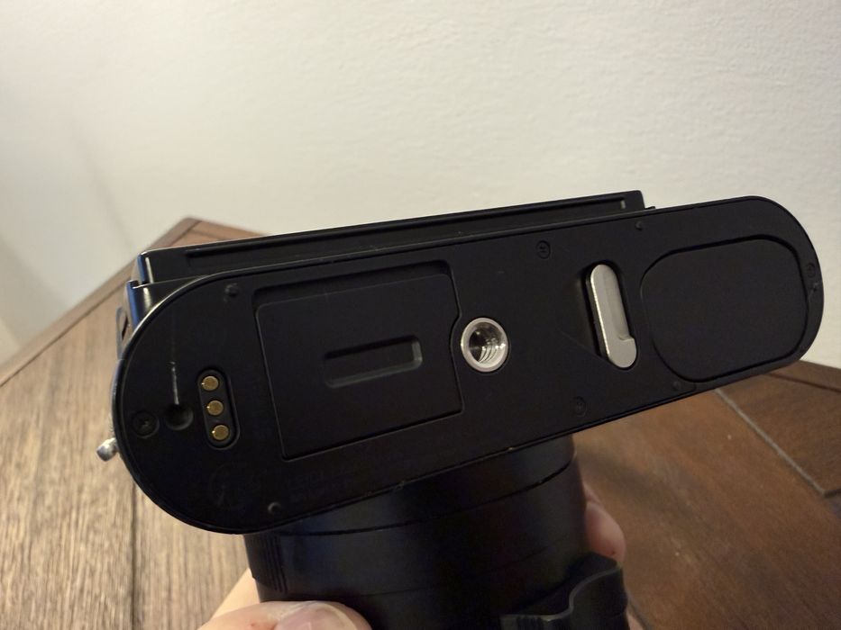 Leica Q3 (Summilux 28mm f/1.7 ASPH)