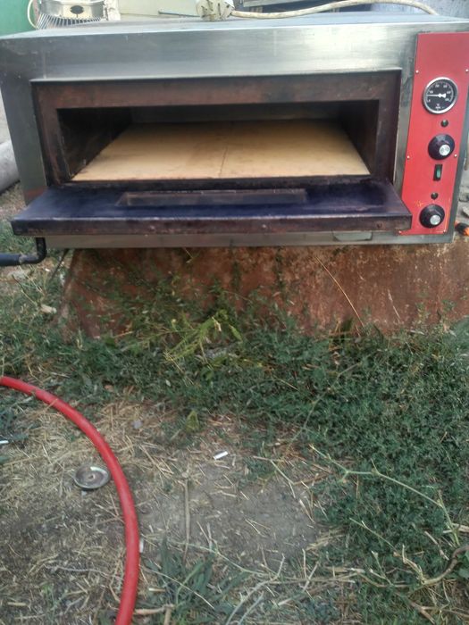 Печь для выпечки пиццы
