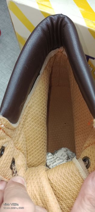 Продам навыйе ботинки