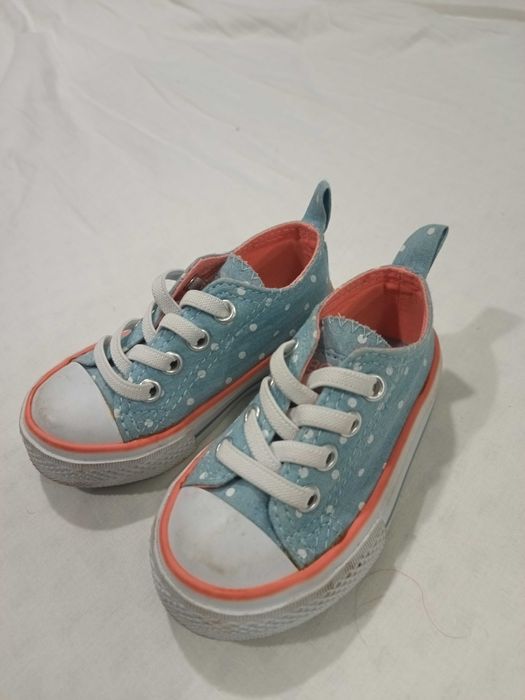 Кецове и боти номер 19