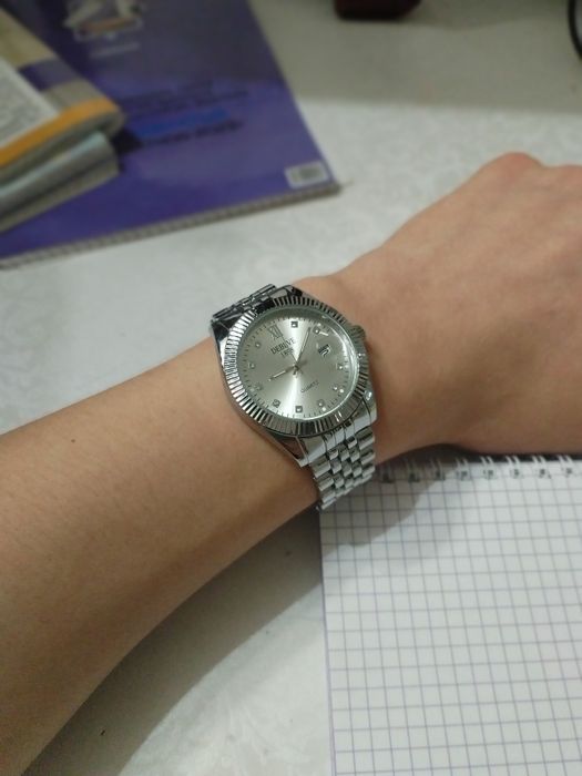 Мужские и женские часы от компании deblve