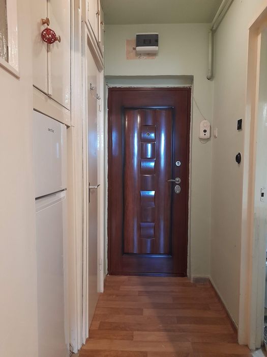 Garsoniera de închiriat, în Aleea Carpați.