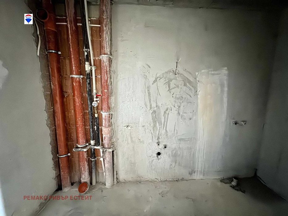 Продава се Едностаен апартамент в Русе, Център - 67 кв.м за 1387 €/кв.м - Снимка #3