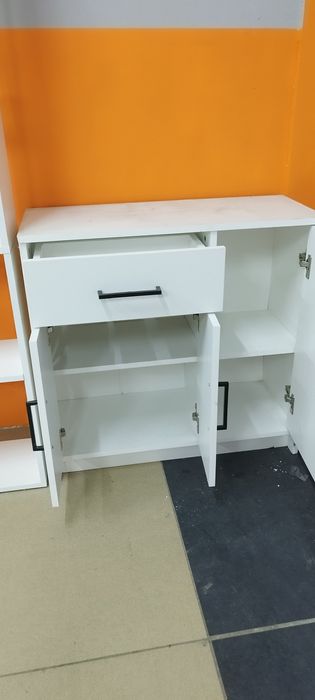 Продается шкафчик и стелаж