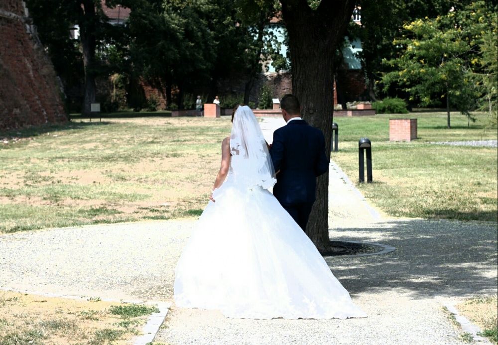 Rochie de mireasa cu trena tip princess