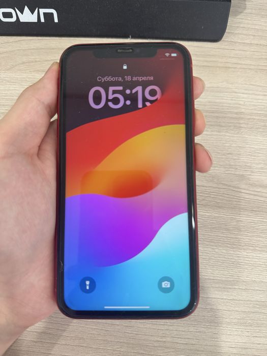 Продам iphone 11 product RED