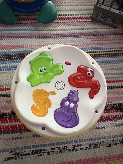 Детски музикални играчки