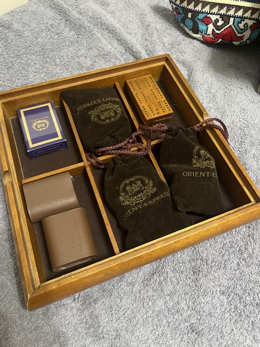 Шахматы и набор из игр