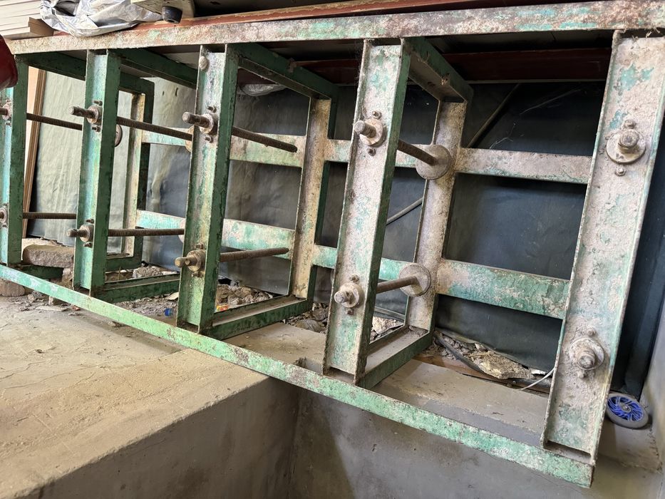 Пресс оғир яхши металлдан ишланган