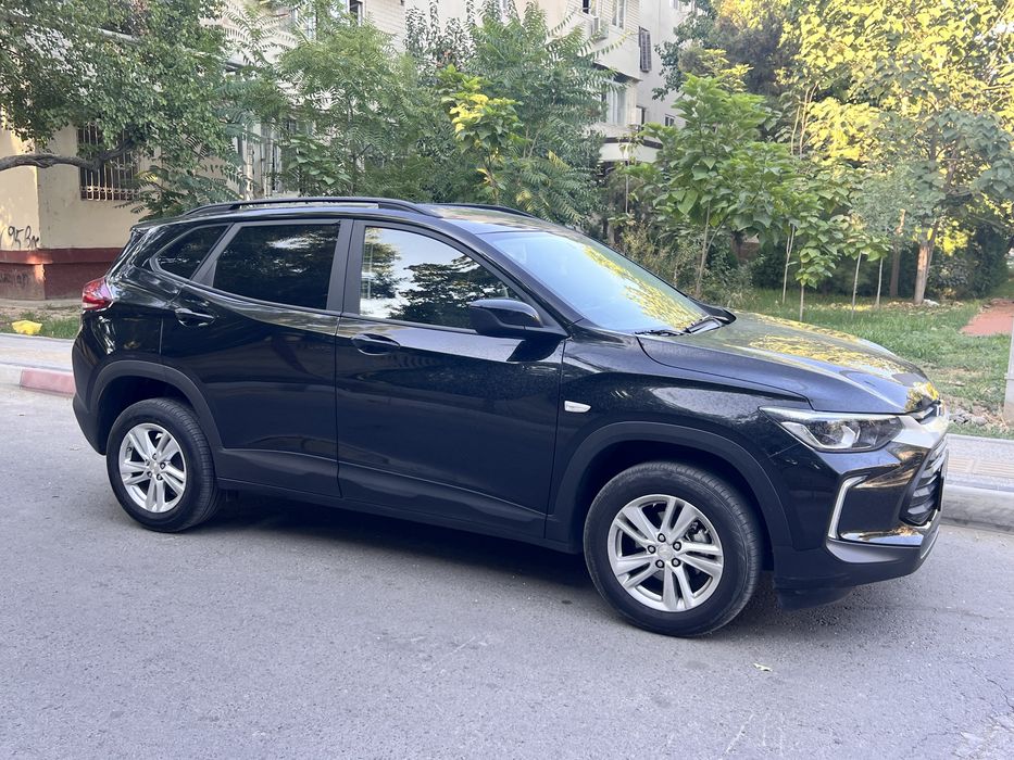 Tracker 2 sotiladi LS avtomat