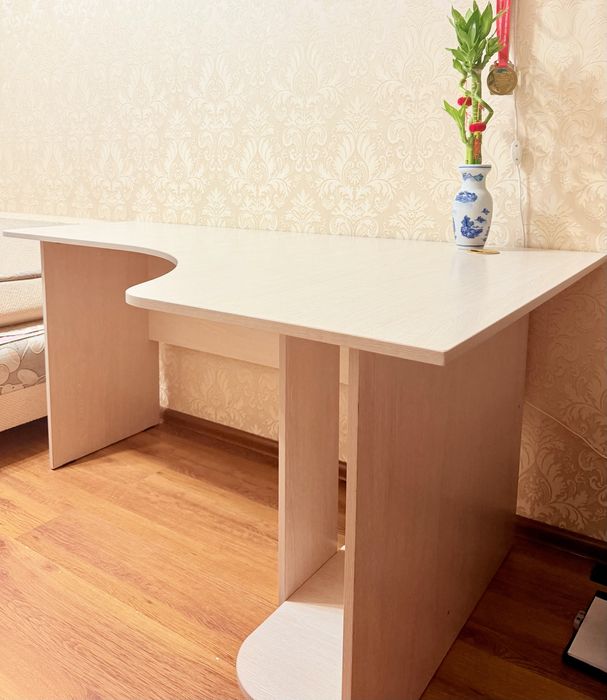 Продам офисный стол