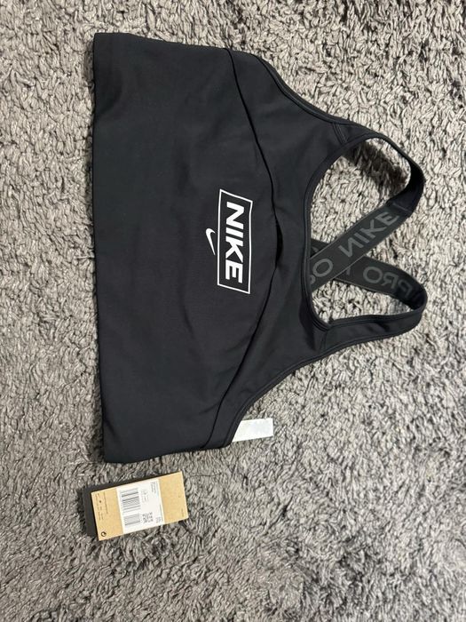 Bustiera Nike Pro noua cu eticheta