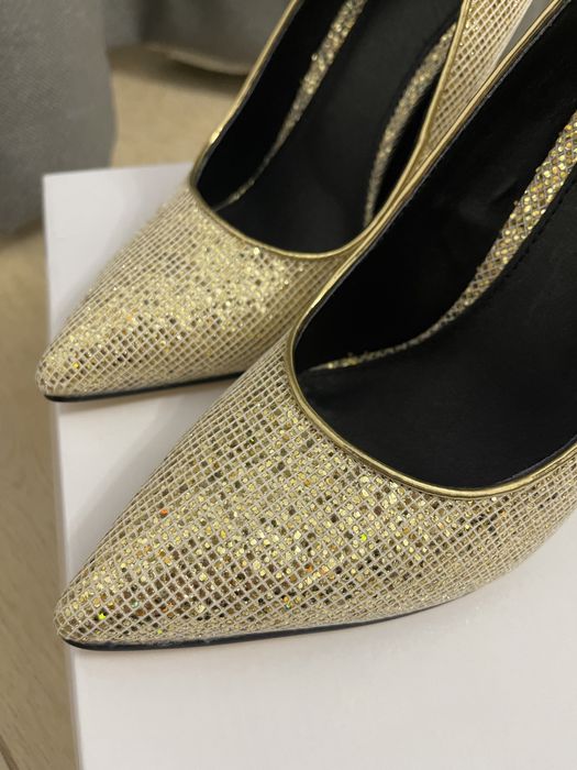 Pantofi aurii Buffalo