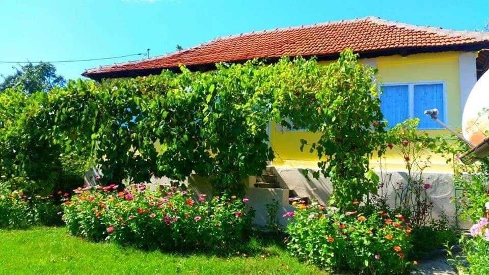 Casă de vânzare!