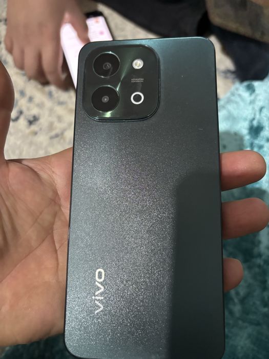 Продам телефон виво у28