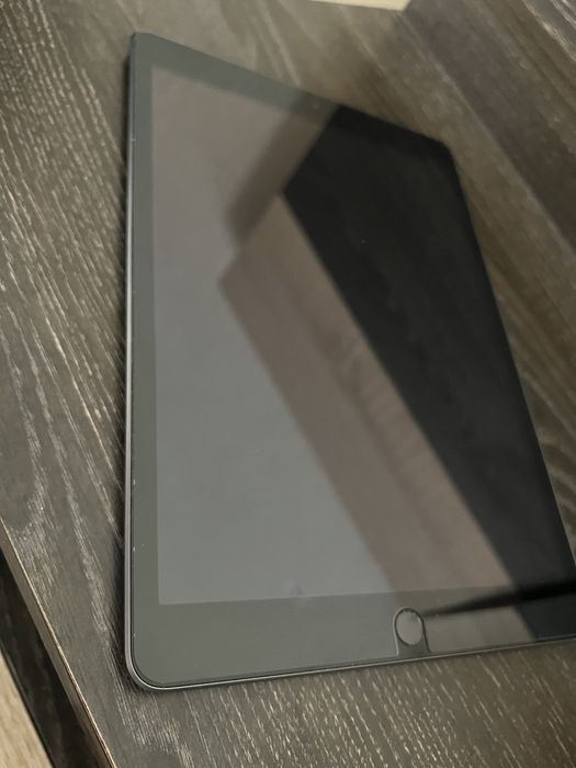 Продам ipad 7го поколения