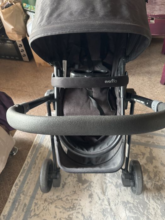 Продам коляски Evenflo pivot system