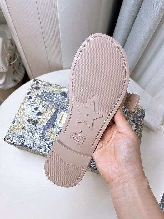 Дамски чехли Dior