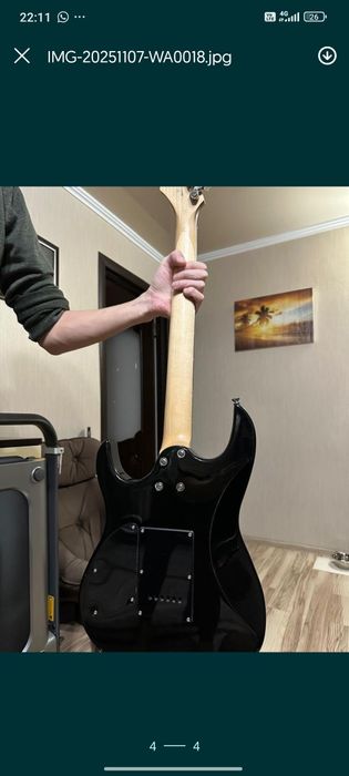 Продам электрогитару Smiger