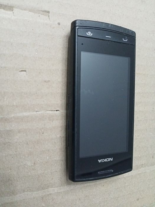 смартфон Nokia 500
