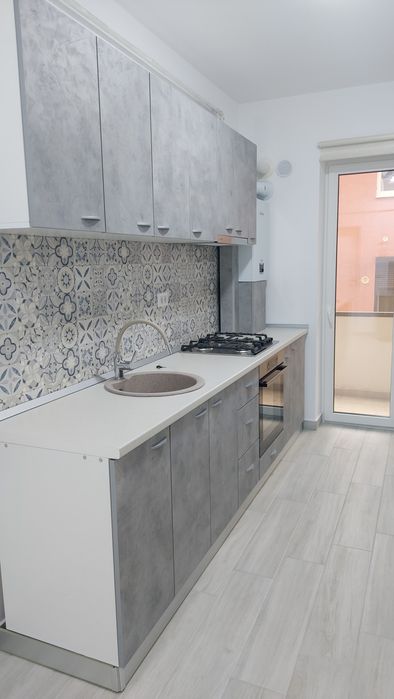 Inchiriez garsoniera in bloc nou, strada Lupeni nr 9